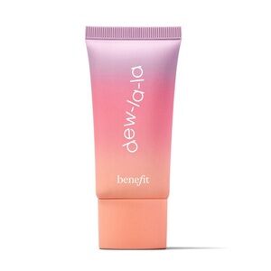 Benefit Dew-La-La in color Lumi